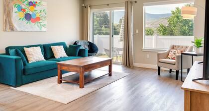 Charming Home w/ Mtn & Columbia River Views!