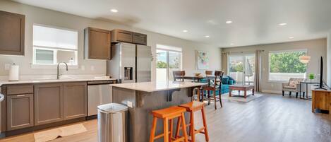 House (3 Bedrooms) | Interior