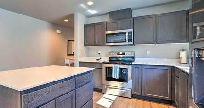 Charming Home w/ Mtn & Columbia River Views!