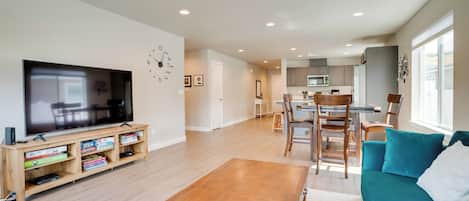 House (3 Bedrooms) | Interior