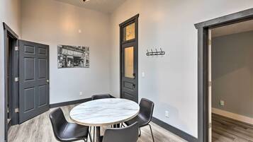 Apartment (2 Bedrooms) | Bahagian dalam