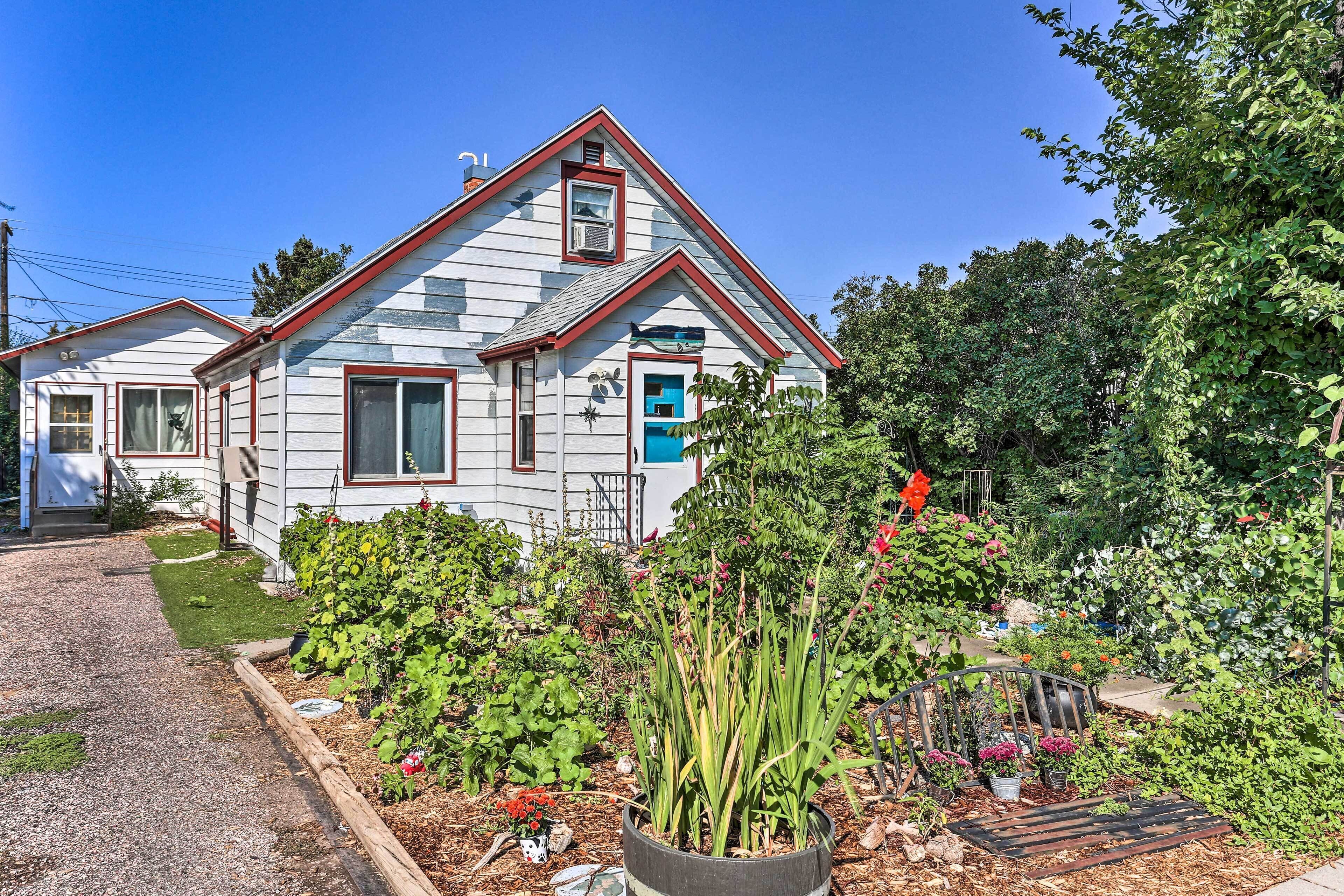 Charming Rapid City Retreat ~ 1 Mi to Dtwn!