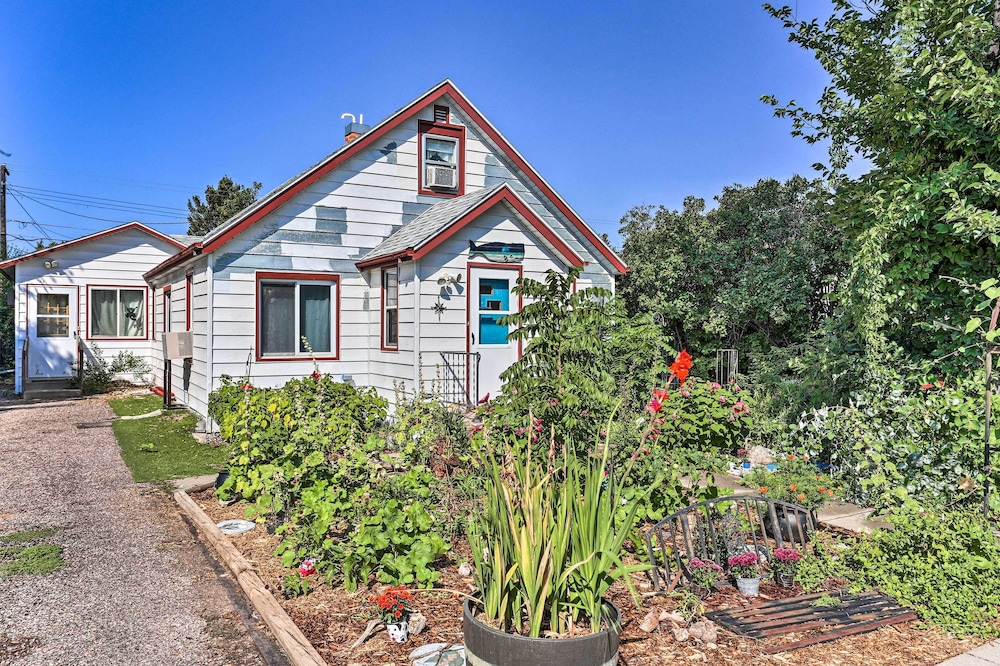 Charming Rapid City Retreat ~ 1 Mi to Dtwn!