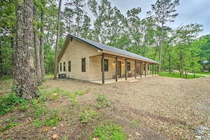 House (3 Bedrooms) | Interior - Quiet & Peaceful Hochatown Cabin w/ Hot Tub! (Broken Bow)
