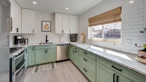 Microwave, oven, stovetop, dishwasher - Colorado Escape w/ Deck, Grill & Fire Pit! (Arvada)