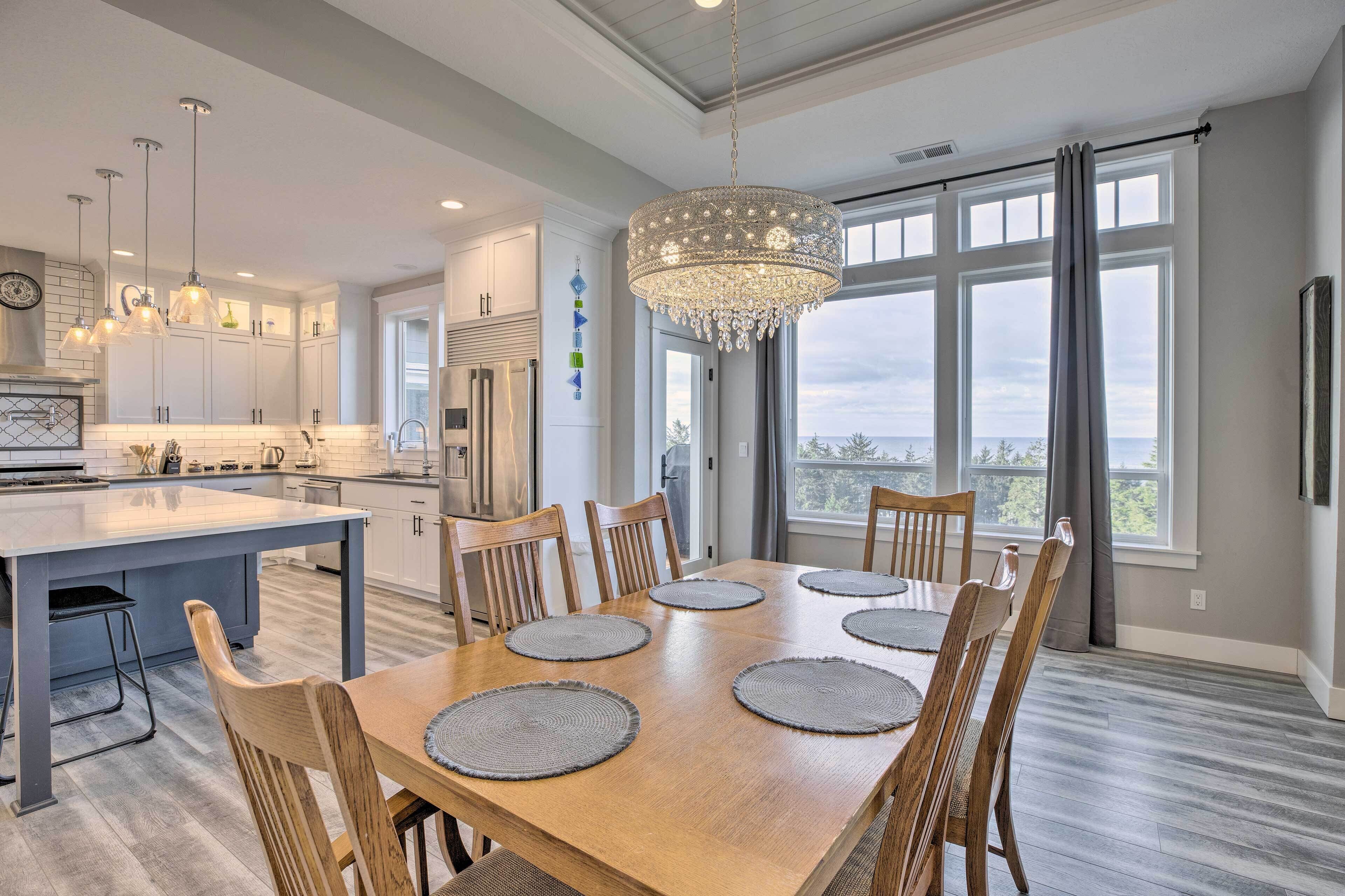 Cozy Depoe Bay Home < 1 Mi to Pirate Cove!