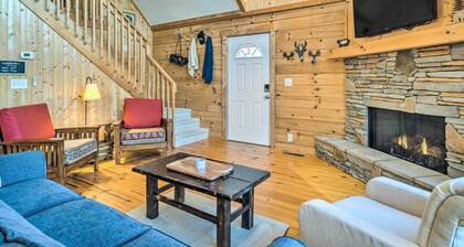 10 Mi to Lake Lure: Mtn-view Cabin w/ Deck & Loft!