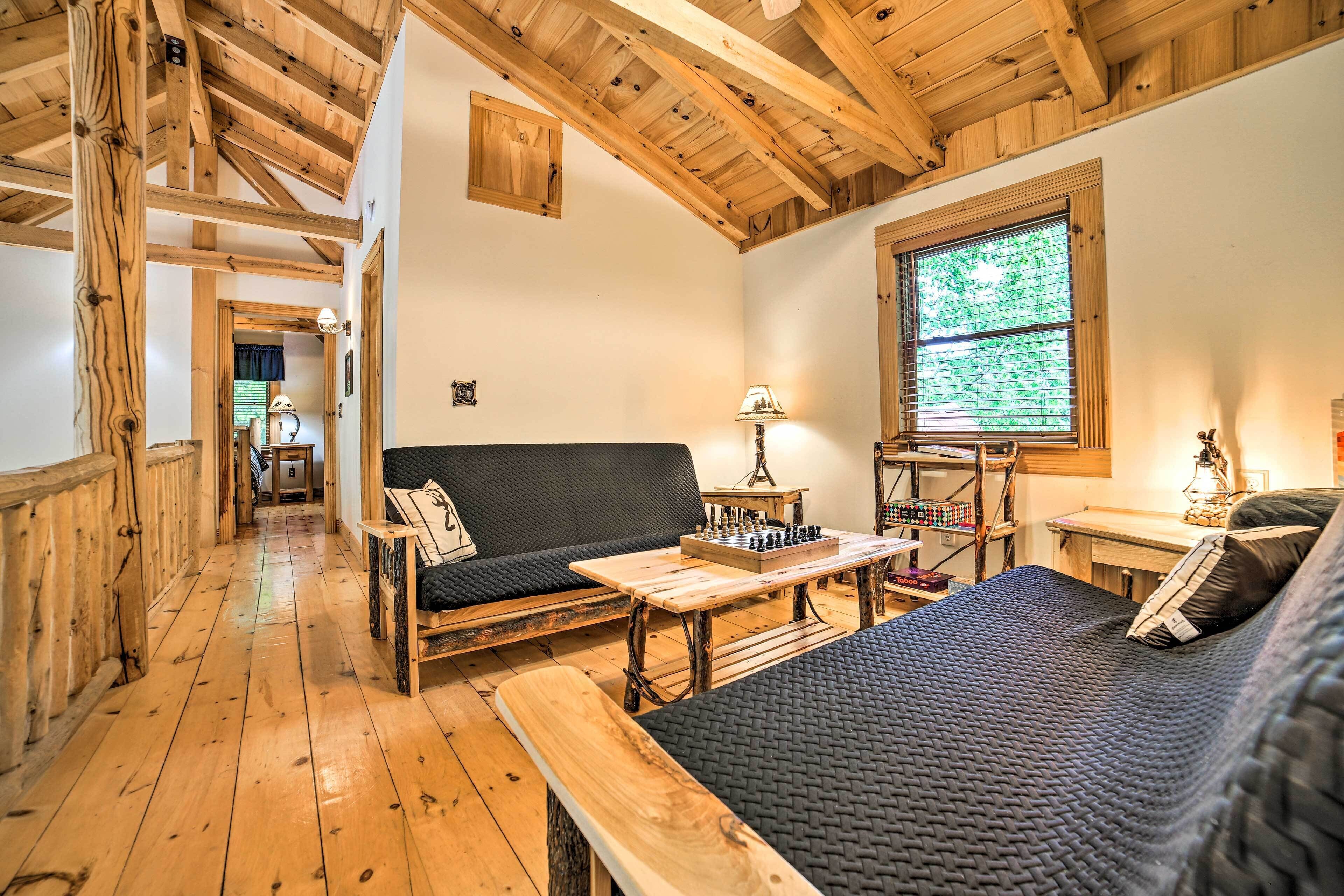 House (5 Bedrooms) | Interior