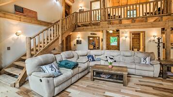 電視、壁爐、書籍