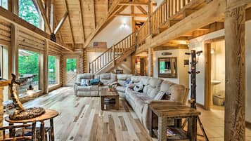 House (5 Bedrooms) | Interior