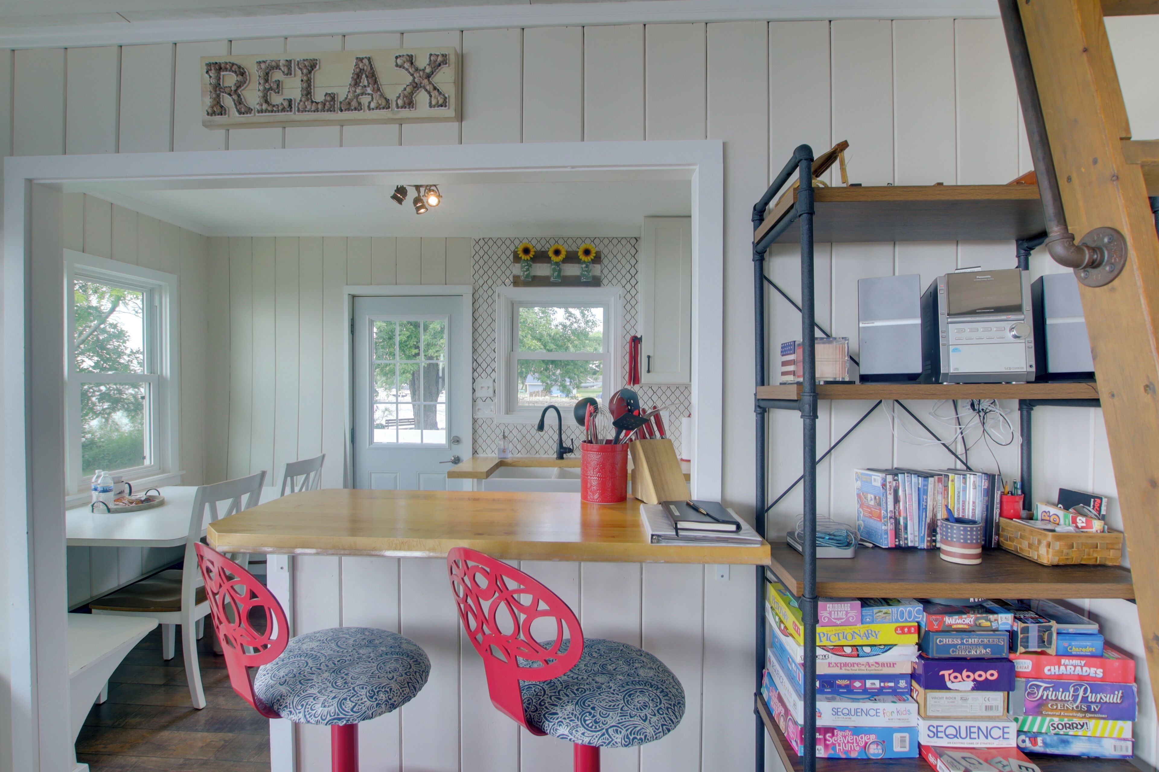 المنشأة من الداخل