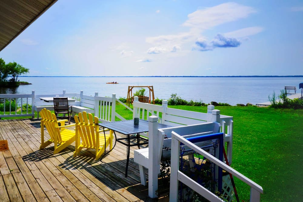 Cozy Fremont Cottage on Lake Poygan + Fishing Dock - Appleton