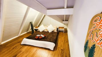 Panorama kamer | 1 slaapkamer, donsdekens, een bureau, gratis wifi