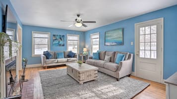 Cottage (4 Bedrooms) | Front of property