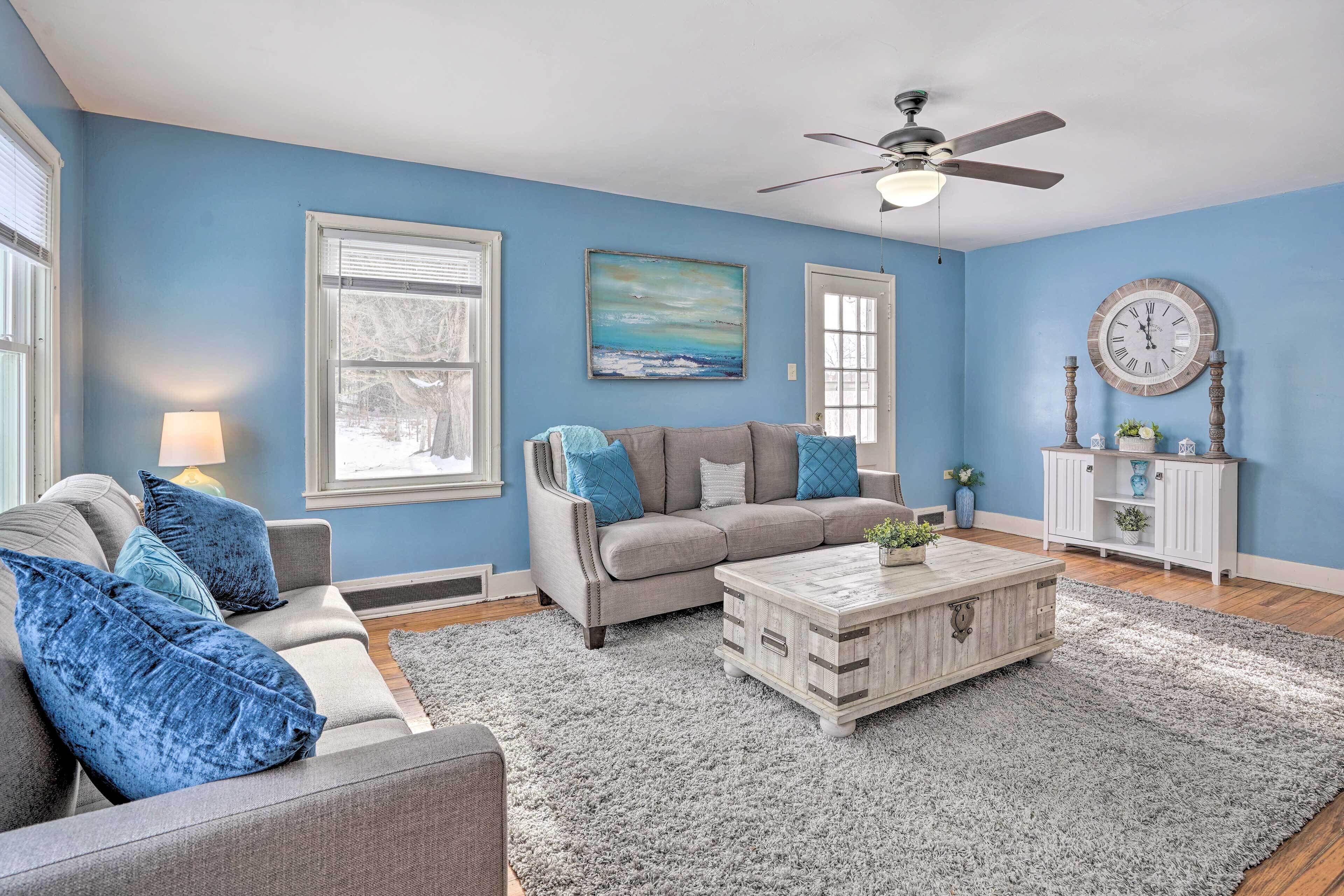 Charming Oswego Cottage Rental on Orchard!