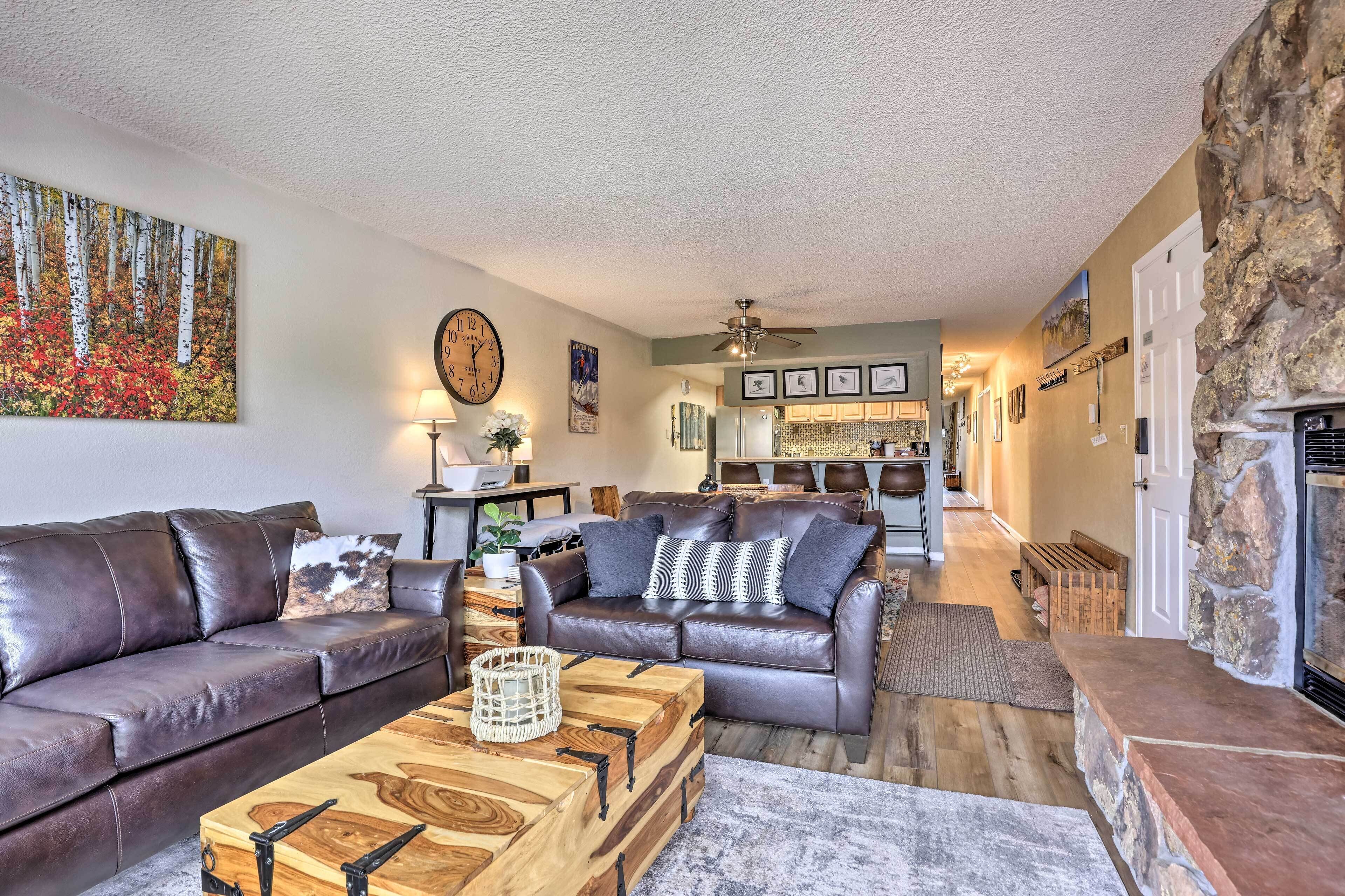 Cozy Mountain Fraser Condo w/ Pool & Hot Tub!