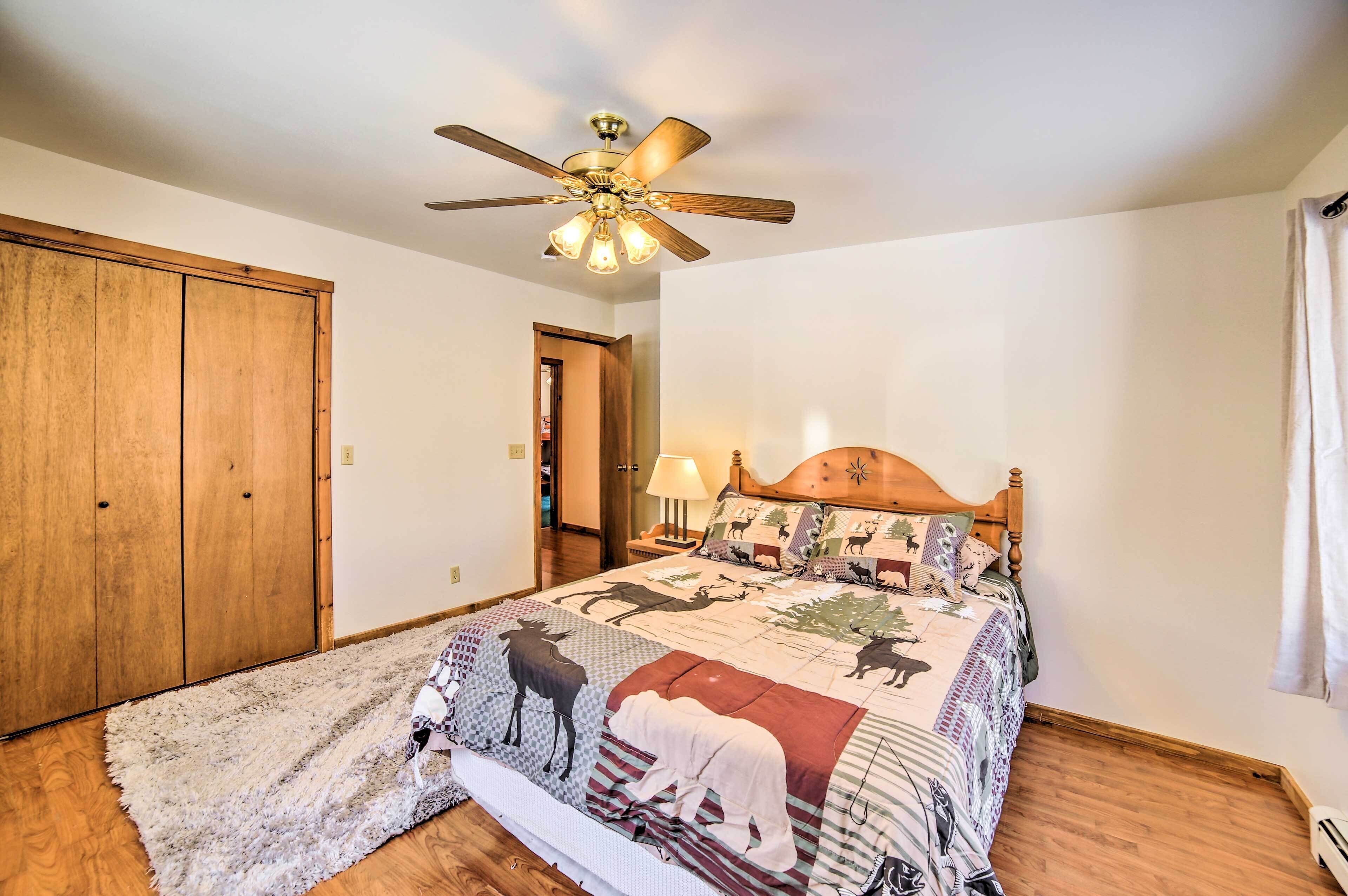 3 عدّة غرف نوم وملاءات أسرّة