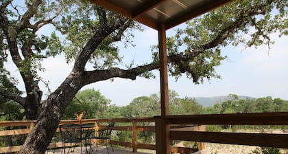 Utopia Family Home w/ Mountain Viewing Deck!