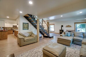 House (4 Bedrooms) | Interior