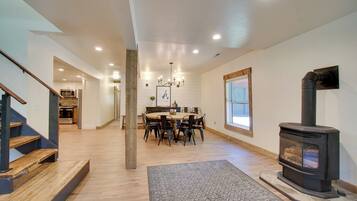 House (4 Bedrooms) | Interior