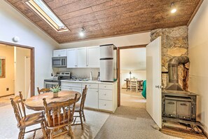 House (2 Bedrooms) | Interior - Charming Roan Mtn Cabin Across From Creek! (Roan Mountain)