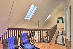 House (3 Bedrooms) | Interior - 7 Mi to Lake Harmony: Home w/ Furnished Deck! (Albrightsville)