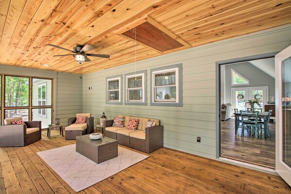 House (3 Bedrooms) | Interior