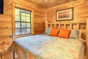 House (3 Bedrooms) | Interior - Sprawling Smoky Mtn Views: Pigeon Forge Retreat (Sevierville)