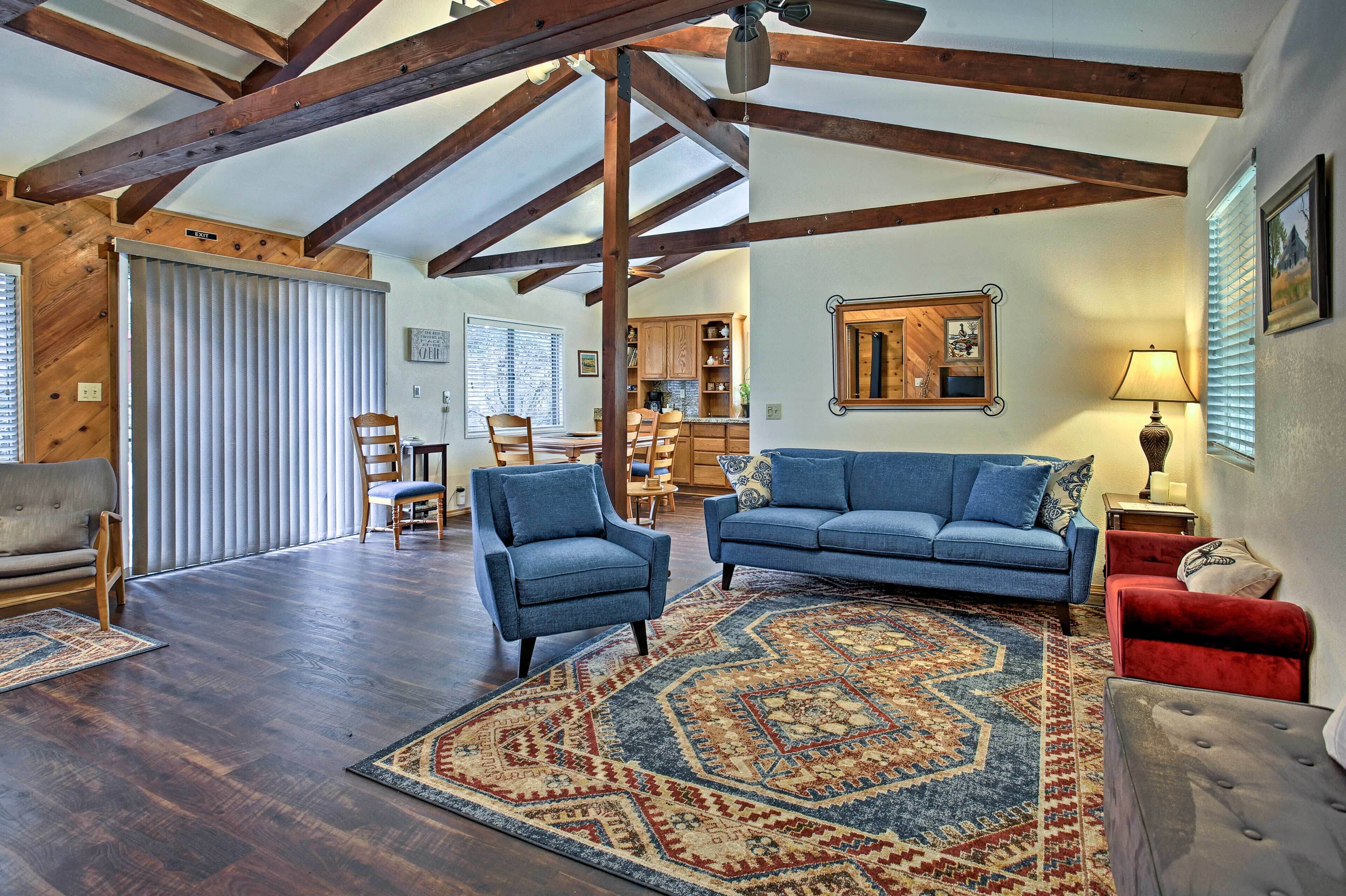 Cozy Home w/ Patio Near Yosemite National Park!