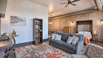 Apartment (0 Bedroom) | Interior