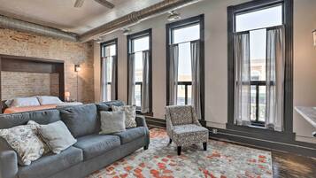 Apartment (0 Bedroom) | Interior