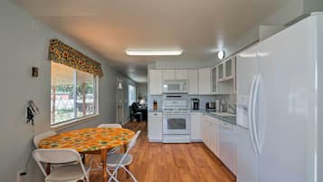 Cottage (2 Bedrooms) | Interior