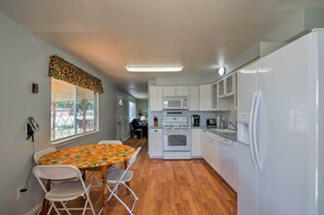 Cottage (2 Bedrooms) | Interior