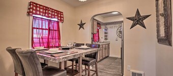Downtown Cedar City House < 1/2 Mi to SUU Campus!