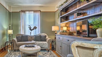 Apartment (1 Bedroom) | Interior