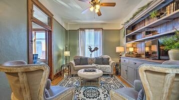 Apartment (1 Bedroom) | Interior