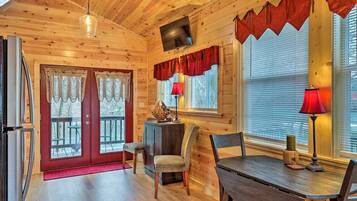 Apartment (0 Bedroom) | Interior