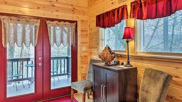 Apartment (0 Bedroom) | Interior