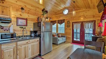 Apartment (0 Bedroom) | Interior