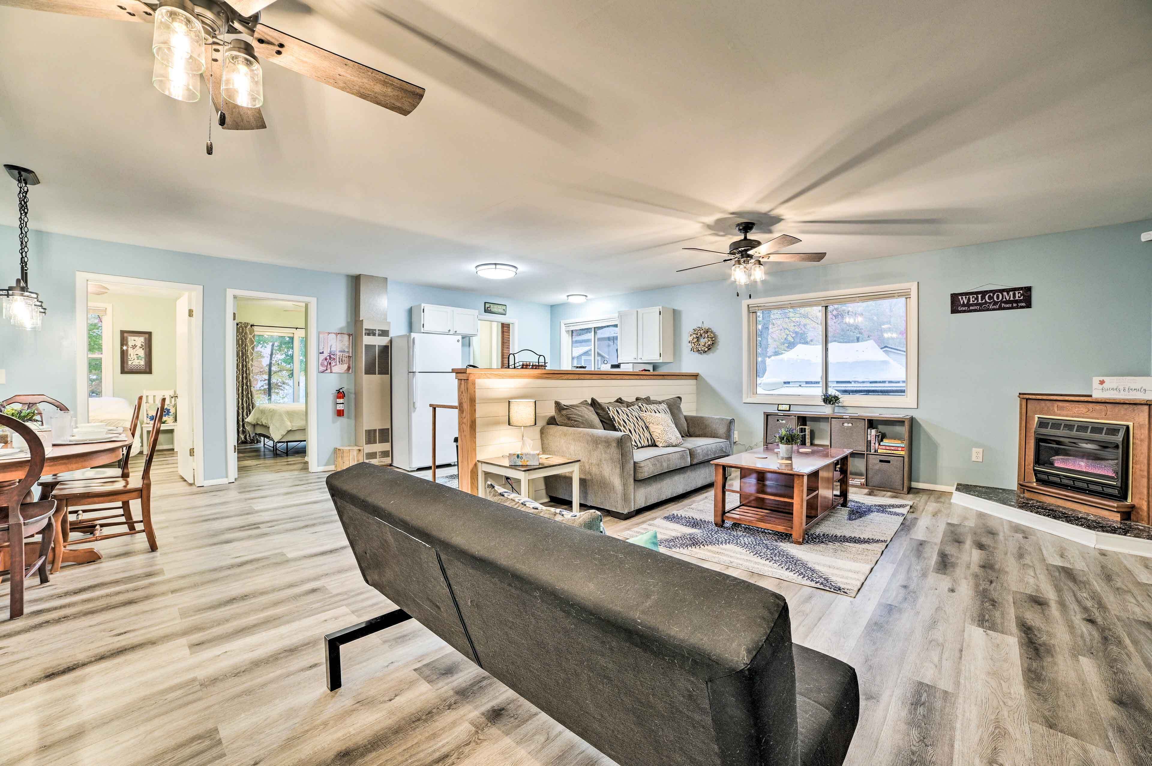 Dog-friendly Harrison Cottage w/ Fire Pit!