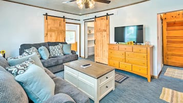 House (2 Bedrooms) | Front of property