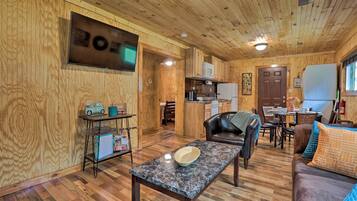 House (2 Bedrooms) | Interior