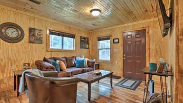 House (2 Bedrooms) | Front of property