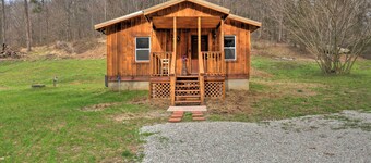 Cozy Creekside Cabin ~ 24 Mi to Red River!