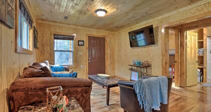 Cozy Creekside Cabin ~ 24 Mi to Red River!
