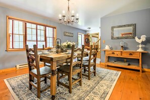 House (3 Bedrooms) | Interior