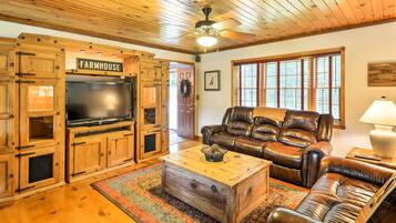 House (3 Bedrooms) | Interior