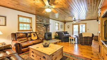 House (3 Bedrooms) | Front of property