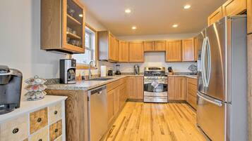 House (3 Bedrooms) | Interior