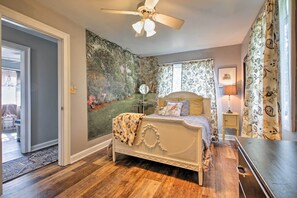 House (5 Bedrooms) | Interior